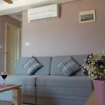 Dvor Apartment