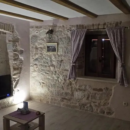 Dvor * Rogoznica (Sibenik-Knin)