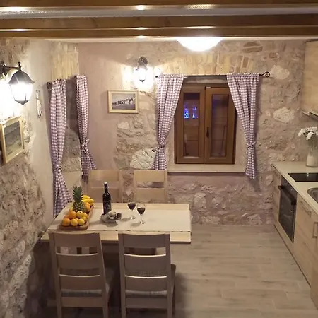 Dvor Apartment