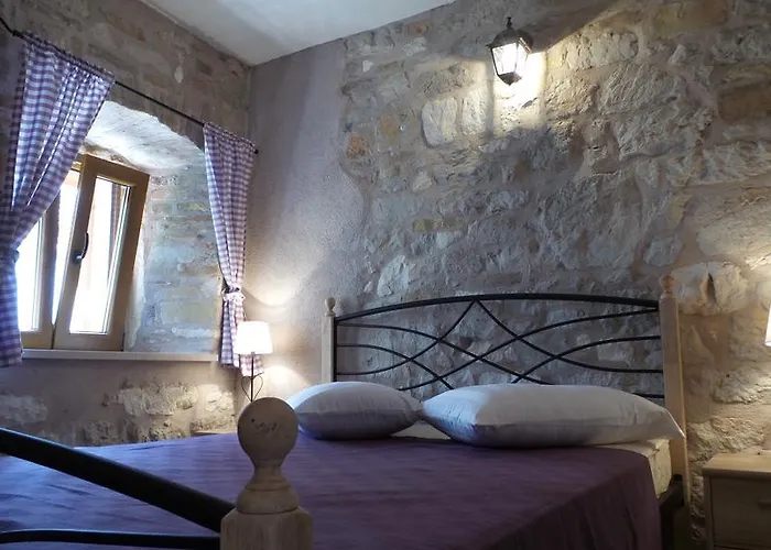 Dvor Apartamento Rogoznica (Sibenik-Knin)