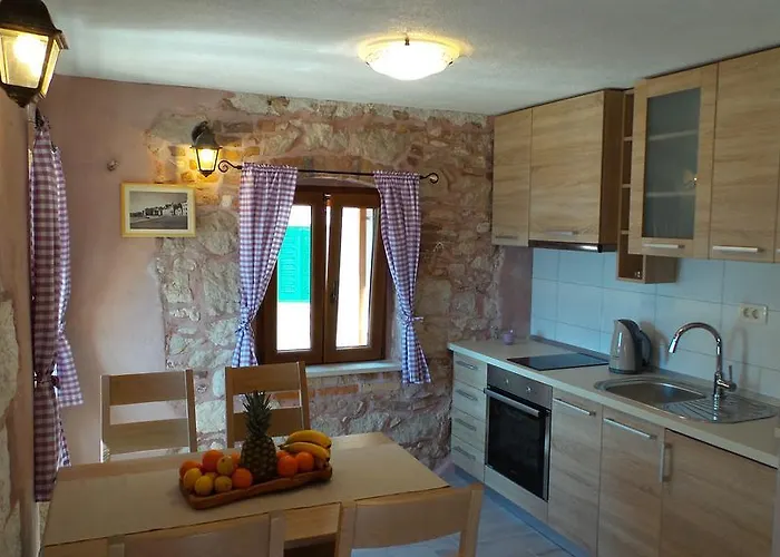 Apartamento Dvor Rogoznica (Sibenik-Knin)