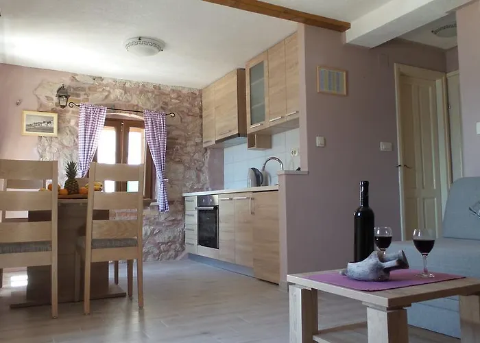 Dvor Appartement Rogoznica (Sibenik-Knin)