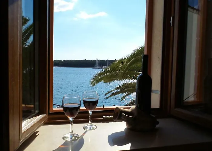 Dvor Apartamento Rogoznica (Sibenik-Knin)